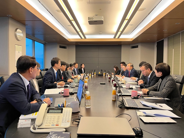 1704686311959094910.jpg 2023年12月19日至21日,劉敬楨一行與韓美藥品社長林珠賢、CEO樸宰賢等進行座談交流.jpg