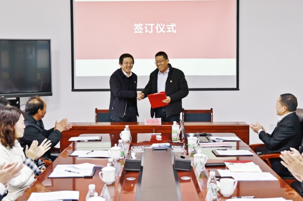 1761814421862059296.jpg 簽約儀式 (2).jpg
